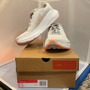 New Altra Sz 9.5 Women’s FWD Vita Grey Peach Sneaker Road Running Shoes Ret $160